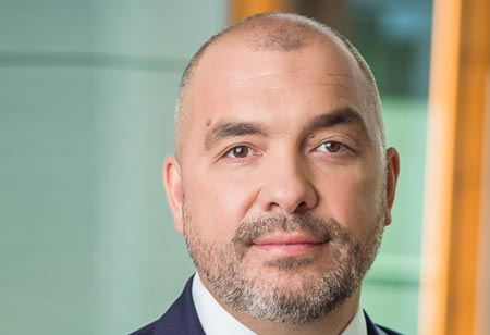 Growth through digital strategy and partnership with Fintech